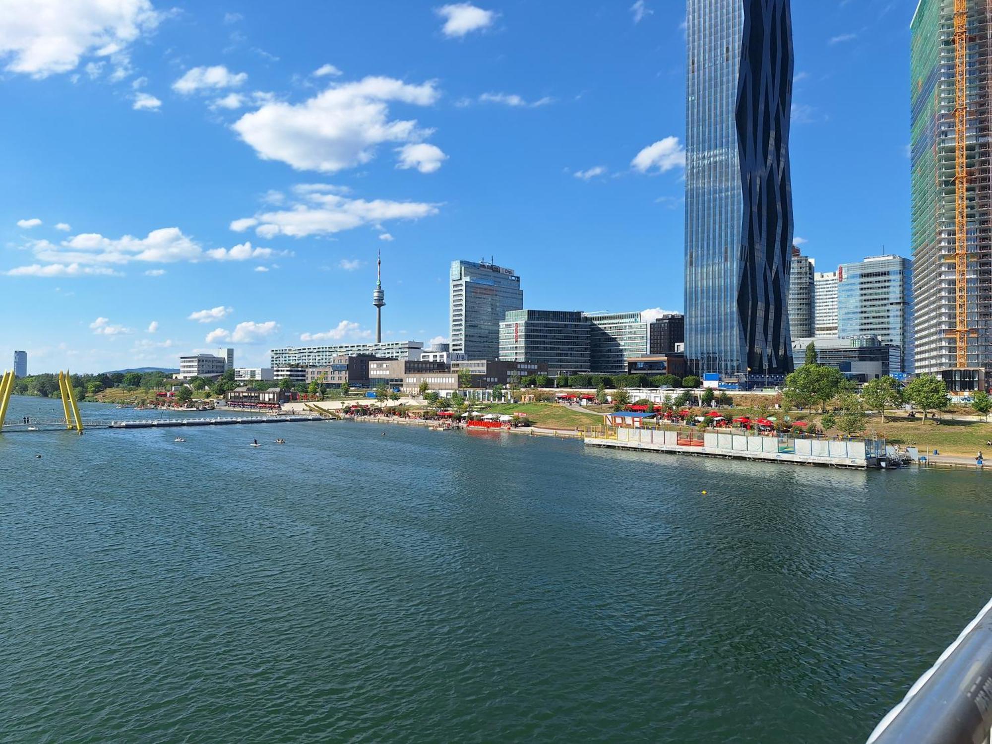 Apartment Austria Center - An Der Donau